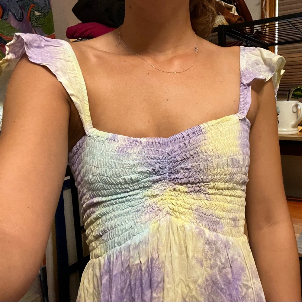 Light and flowy pastel dress💜